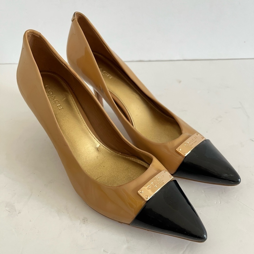 Coach Tan and Black Heels Pointed Toe Size 8B